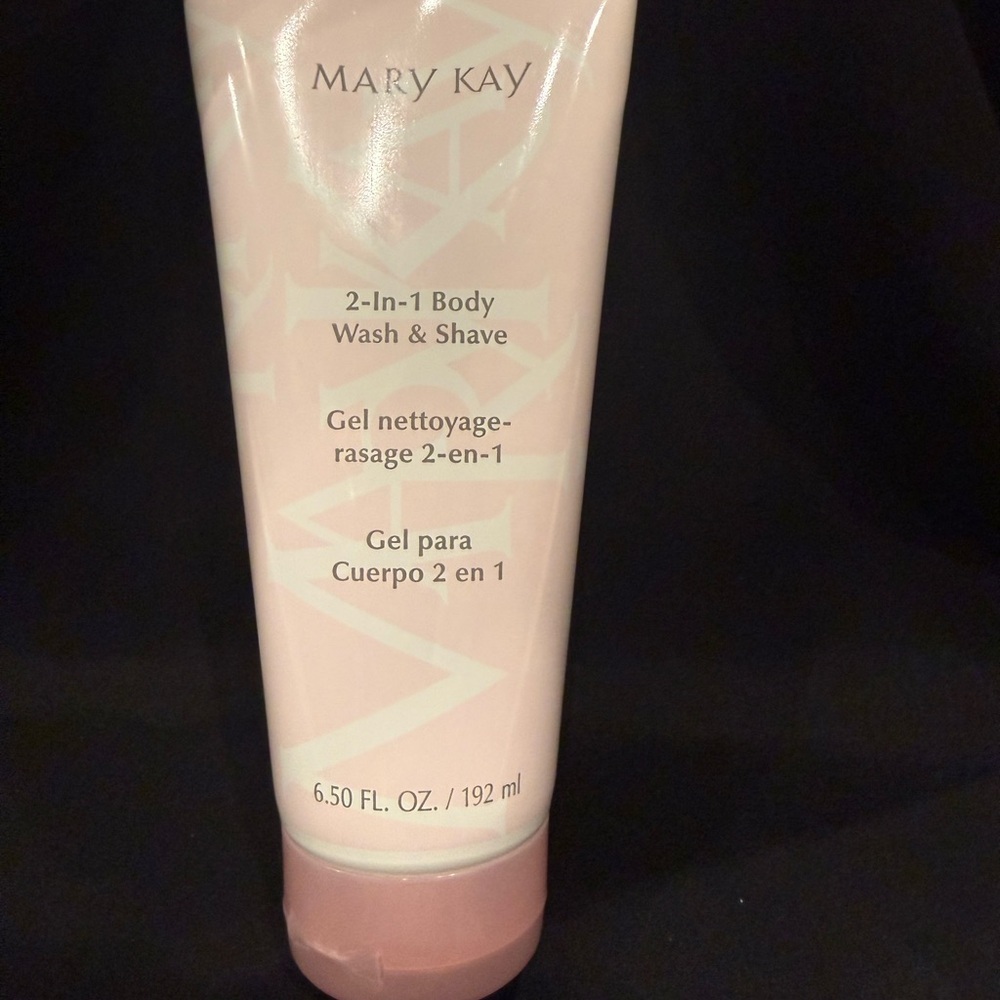 Mary Kay Hello Clean Set 2-in-1 Body Wash & Shave Gel and Hydrating Lotion - Picture 2 of 5